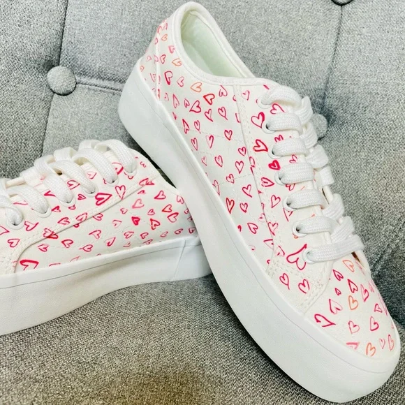 Joie White Platform Laced Low Top Sneaker w/ Watercolor Heart Pattern - $188 NWT - Picture 5 of 6